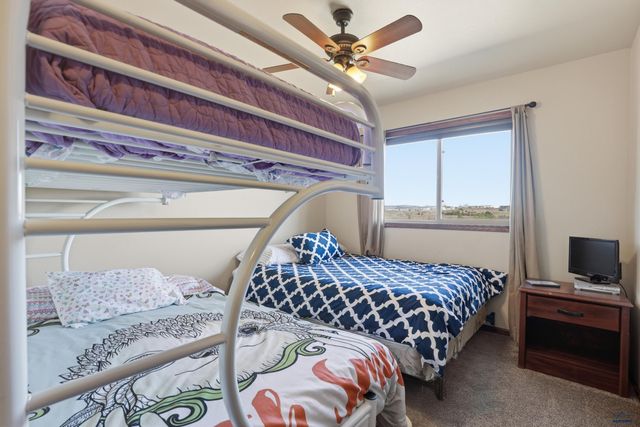 13378 SUNSET LN, Hot Springs, SD 57747