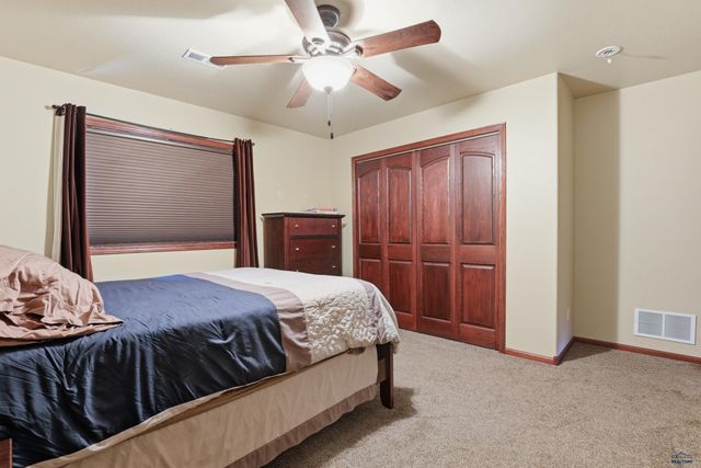 13378 SUNSET LN, Hot Springs, SD 57747