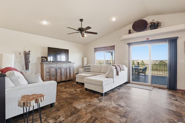 13378 SUNSET LN, Hot Springs, SD 57747