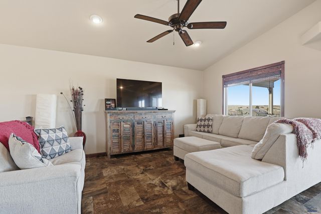 13378 SUNSET LN, Hot Springs, SD 57747