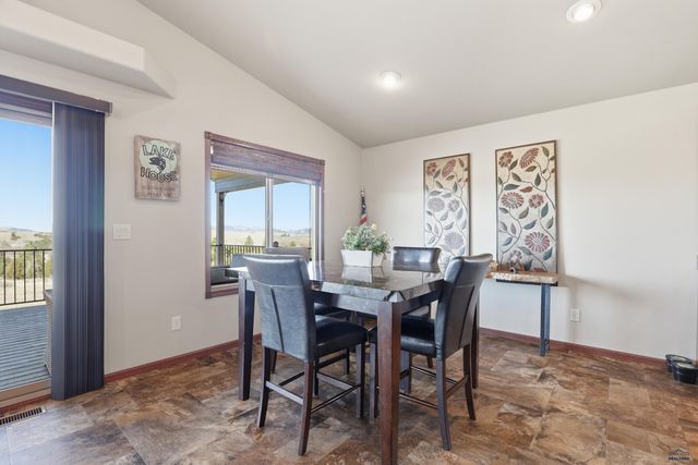 13378 SUNSET LN, Hot Springs, SD 57747