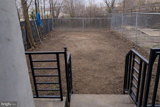 817 TULIP ST, Camden, NJ 08104