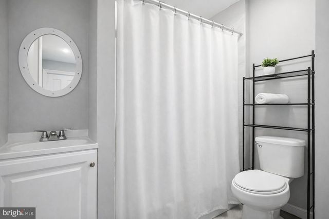 817 TULIP ST, Camden, NJ 08104