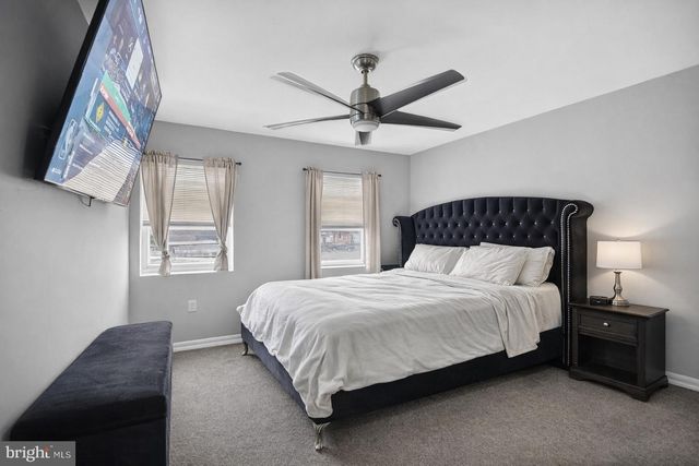 817 TULIP ST, Camden, NJ 08104