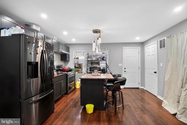 817 TULIP ST, Camden, NJ 08104