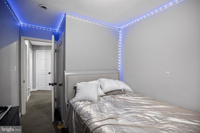 817 TULIP ST, Camden, NJ 08104