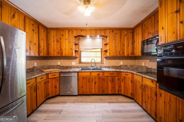 2928 Southshore Drive, Macon, GA 31204