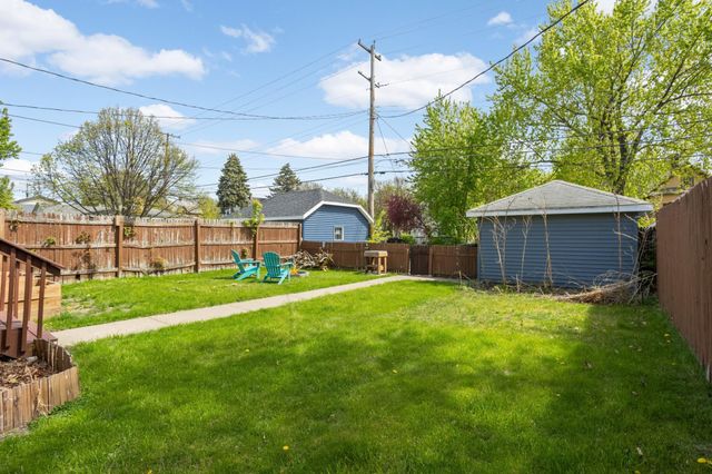 978 3rd Street E, Saint Paul, MN 55106