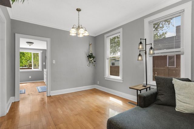 978 3rd Street E, Saint Paul, MN 55106