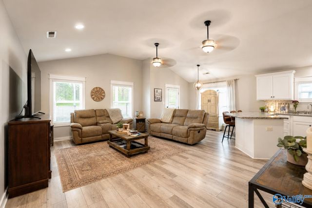 105 SE Morrow Street, Hartselle, AL 35640