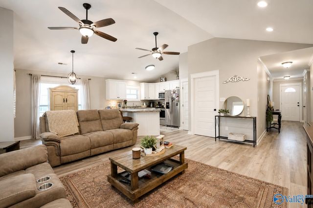 105 SE Morrow Street, Hartselle, AL 35640