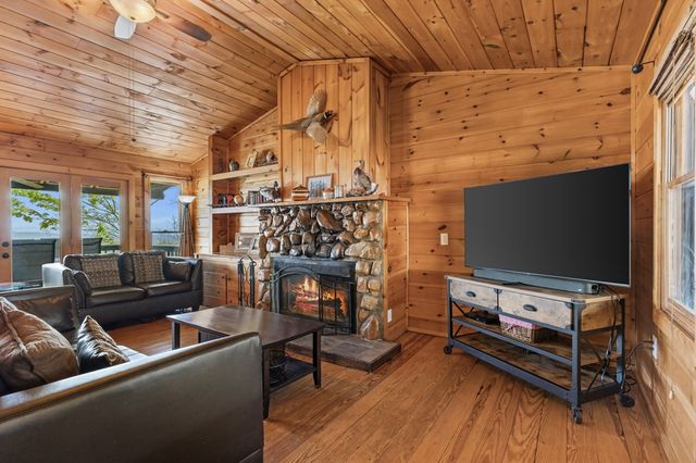 220 Eagle Ridge, Morganton, GA 30560