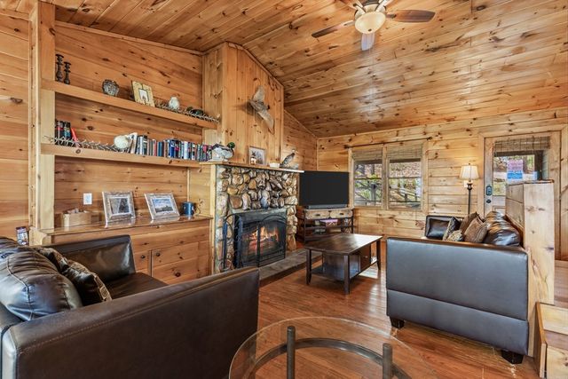220 Eagle Ridge, Morganton, GA 30560