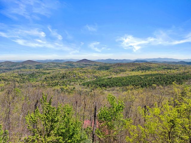 220 Eagle Ridge, Morganton, GA 30560