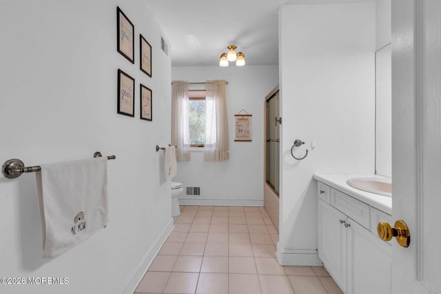 7 Koala Court, Colts Neck, NJ 07722