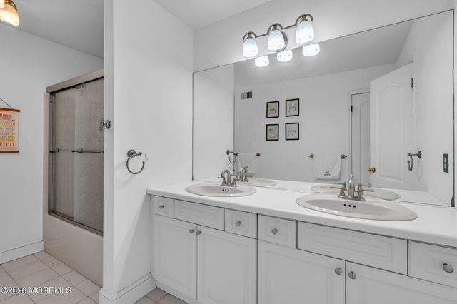 7 Koala Court, Colts Neck, NJ 07722