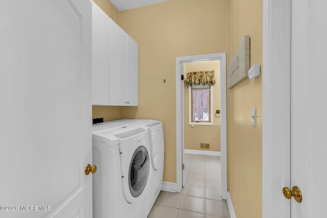 7 Koala Court, Colts Neck, NJ 07722