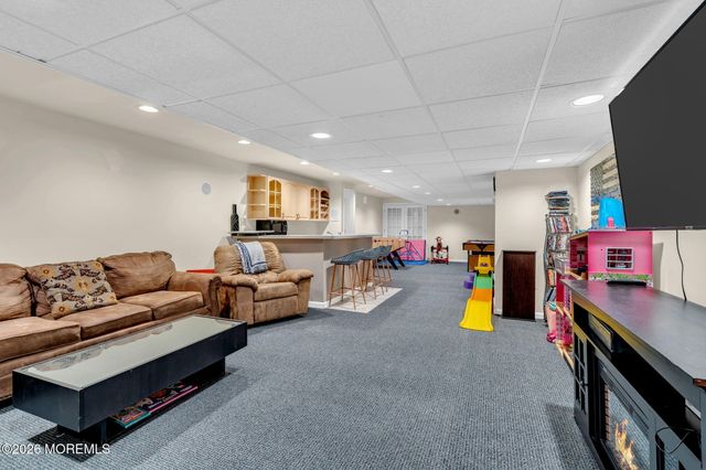 7 Koala Court, Colts Neck, NJ 07722