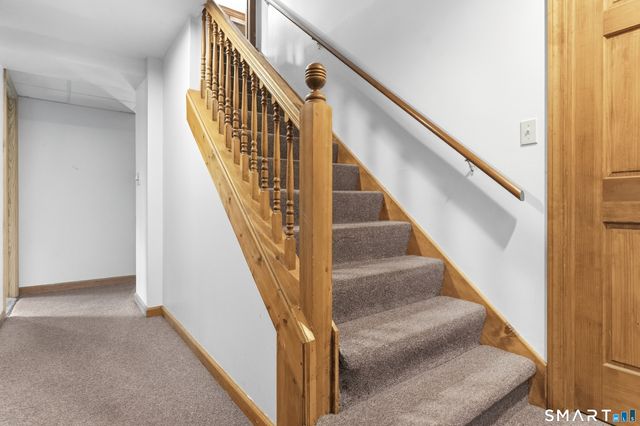 877 Newgate Road, Suffield, CT 06093