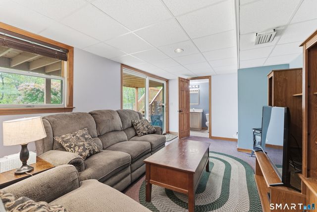 877 Newgate Road, Suffield, CT 06093