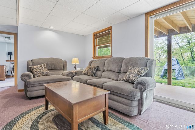 877 Newgate Road, Suffield, CT 06093