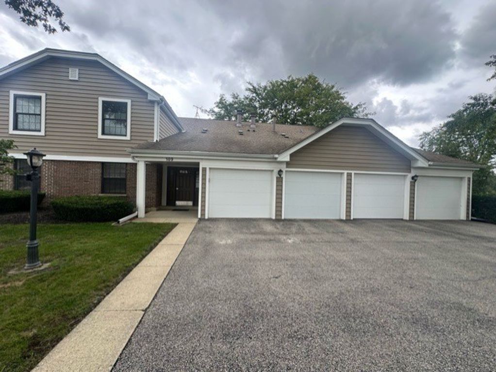 109 Sussex Circle C1, Schaumburg, IL 60193 — exterior