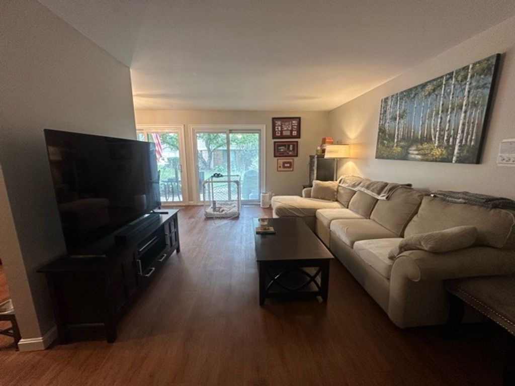 109 Sussex Circle C1, Schaumburg, IL 60193 — photo 4
