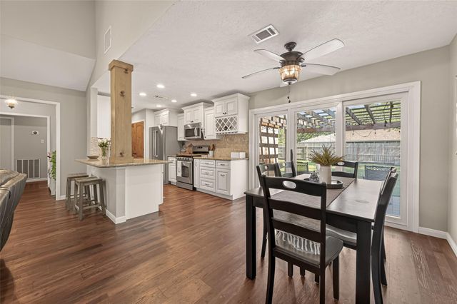 12306 River Bend Drive, Mont Belvieu, TX 77523