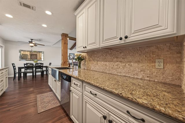 12306 River Bend Drive, Mont Belvieu, TX 77523