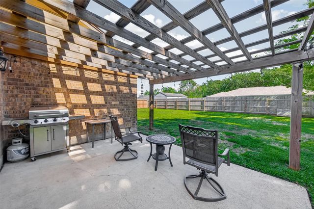 12306 River Bend Drive, Mont Belvieu, TX 77523