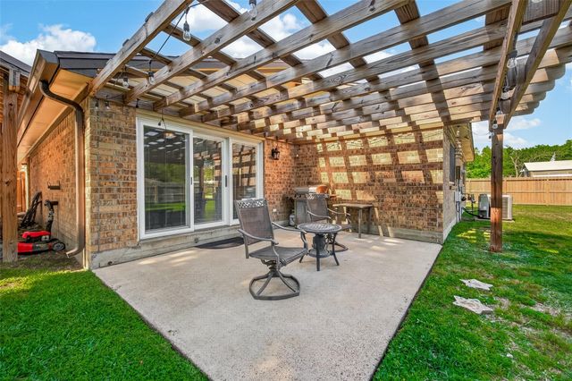 12306 River Bend Drive, Mont Belvieu, TX 77523