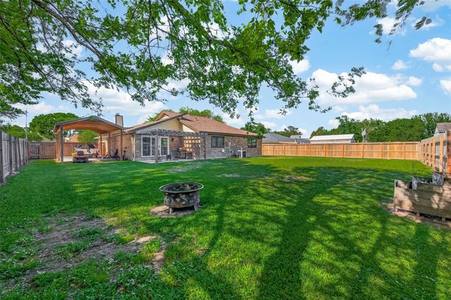 12306 River Bend Drive, Mont Belvieu, TX 77523