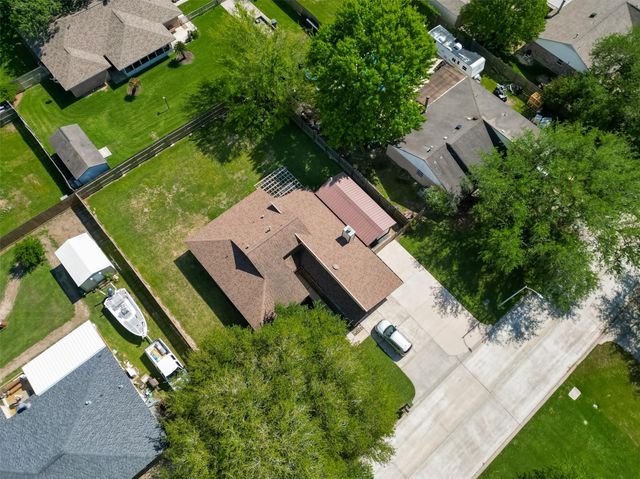 12306 River Bend Drive, Mont Belvieu, TX 77523