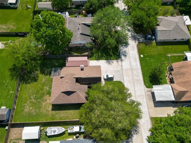 12306 River Bend Drive, Mont Belvieu, TX 77523