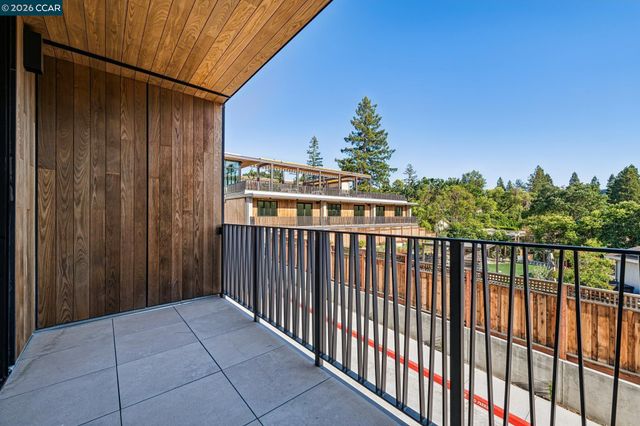 375 W El Pintado Rd 106, Danville, CA 94526