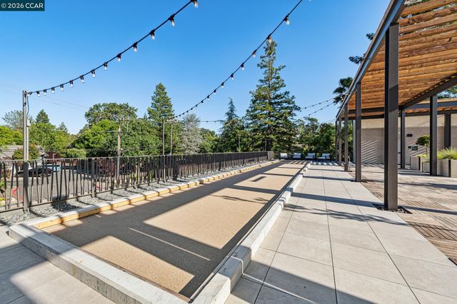 375 W El Pintado Rd 106, Danville, CA 94526