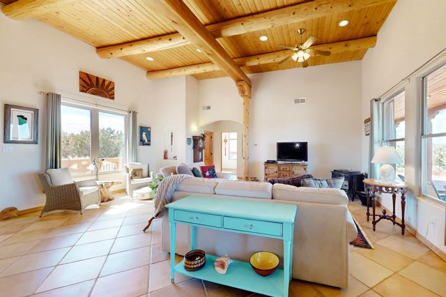 1150 Jumano Trail, Mountainair, NM 87036