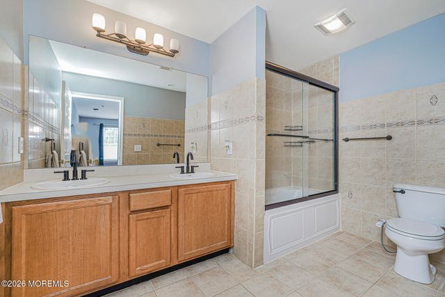 12 Oxford Court, Englishtown, NJ 07726