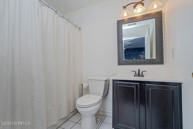 12 Oxford Court, Englishtown, NJ 07726