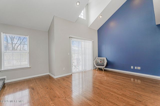 12 Oxford Court, Englishtown, NJ 07726