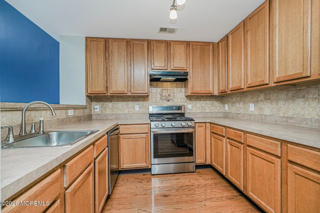 12 Oxford Court, Englishtown, NJ 07726