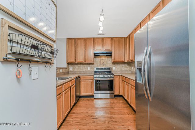 12 Oxford Court, Englishtown, NJ 07726