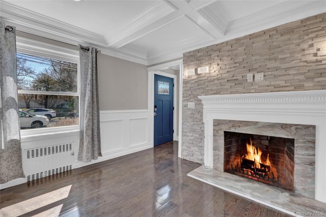 154 California Avenue, Freeport, NY 11520