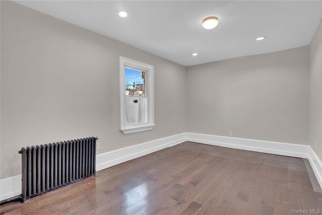 154 California Avenue, Freeport, NY 11520