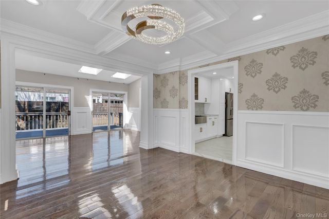 154 California Avenue, Freeport, NY 11520