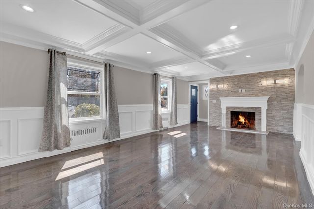 154 California Avenue, Freeport, NY 11520