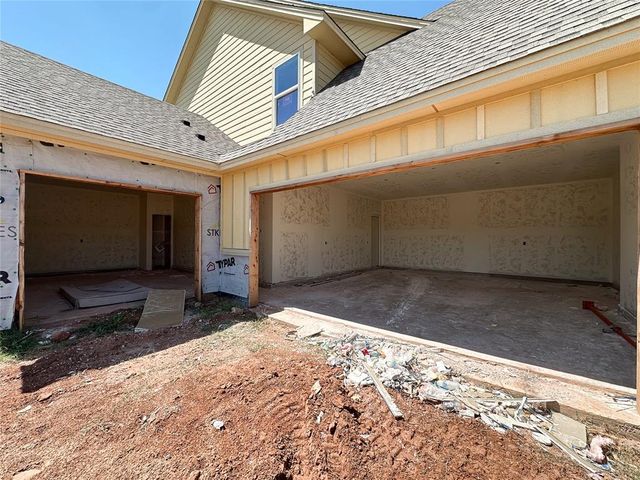 8371 Autumn Blaze Drive, Blanchard, OK 73010