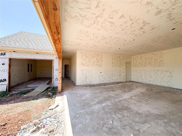 8371 Autumn Blaze Drive, Blanchard, OK 73010