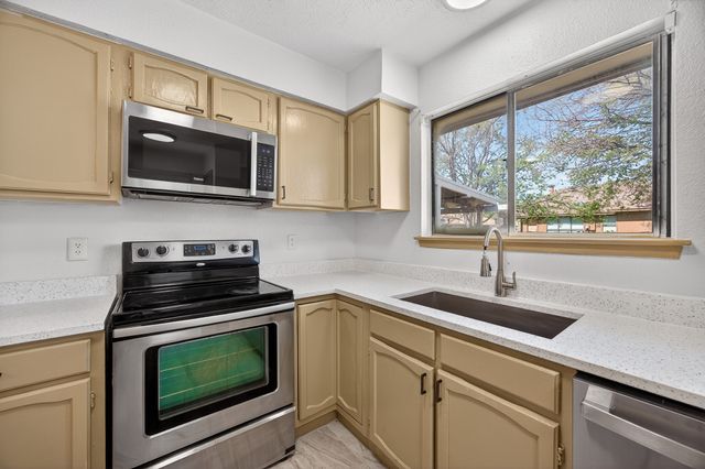 2409 Springridge Drive, Arlington, TX 76014