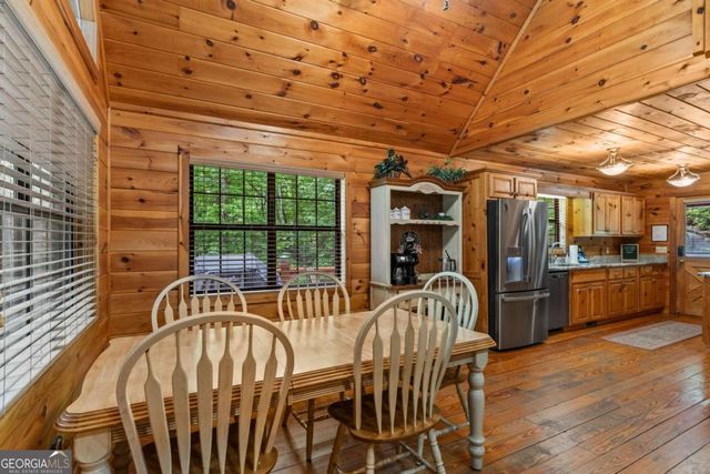 294 Oakwood Trail, Mineral Bluff, GA 30559